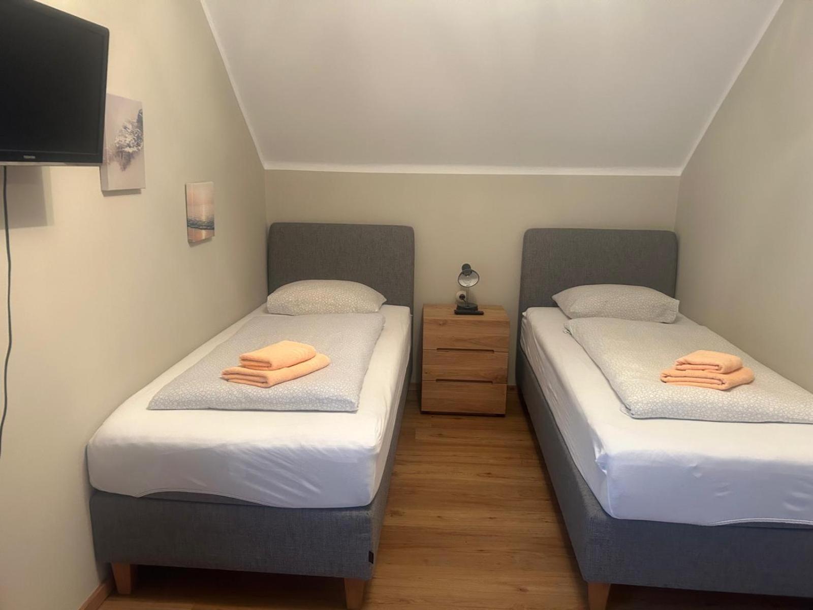 Gasthof Mit Seeterasse & Appartements Zur Landeroith 바이레크 외부 사진